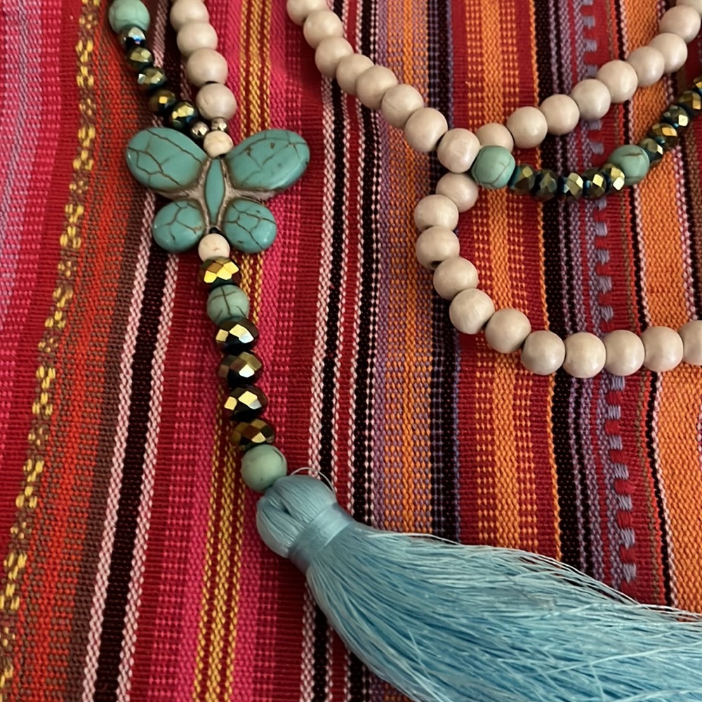 π¦ 3 FOR $20 ITEM π¦ NWT Spring/Summertime Beaded Tassel Butterfly Necklace - Picture 2 of 5